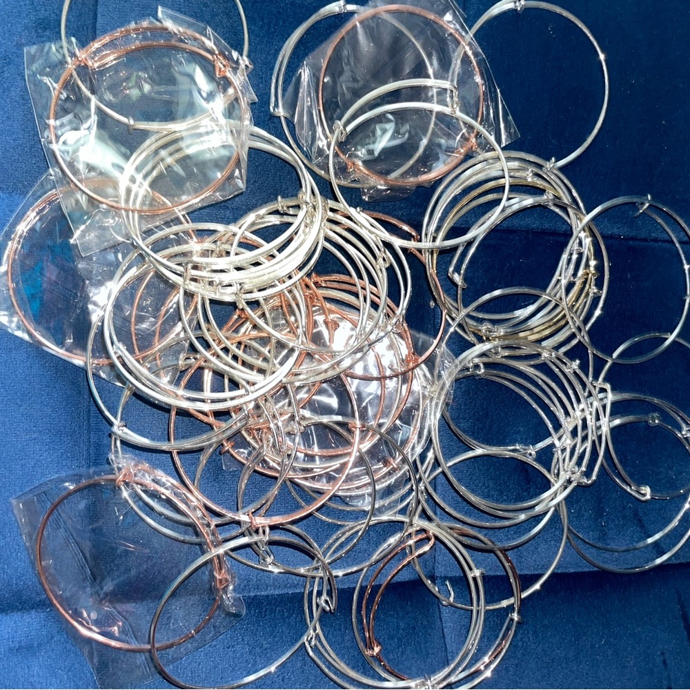 🌟Lot of Bangles 🌟 For those Arts & Crafts PFFs🌟
